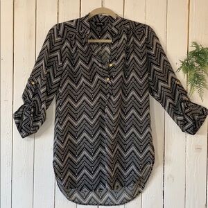 Justify Blouse
